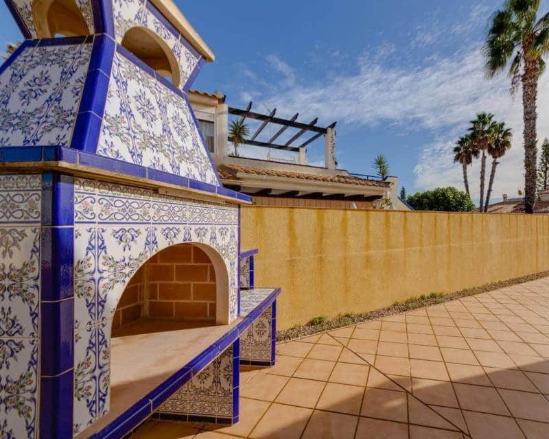 3 Zimmer Villa zu verkaufen in Playa Flamenca mit Pool Garage - 379.900 € (Ref: 9678218)
