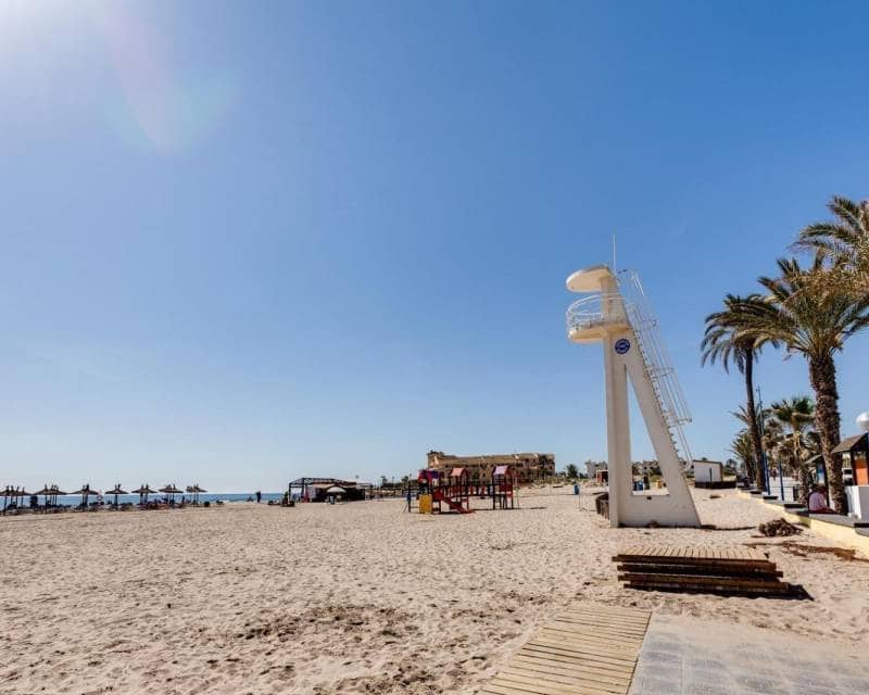 3 Zimmer Villa zu verkaufen in Playa Flamenca mit Pool Garage - 379.900 € (Ref: 9678218)