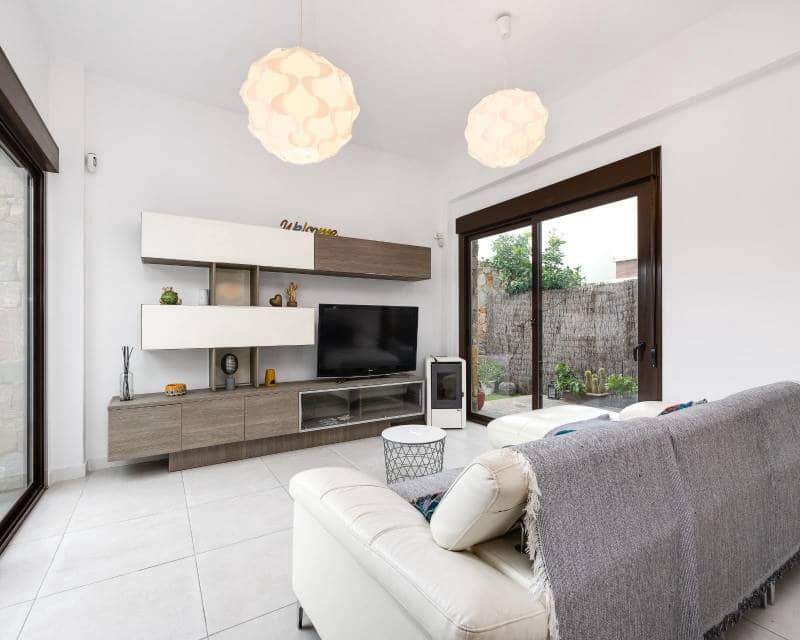 2 soveværelse Villa til salg i Orihuela Costa med swimmingpool - € 349.000 (Ref: 9679156)