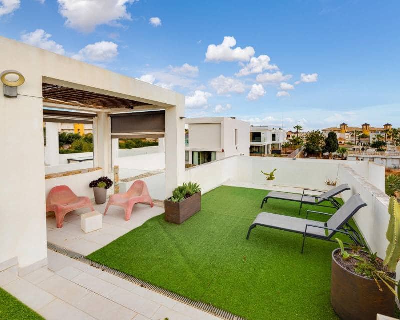 2 soveværelse Villa til salg i Orihuela Costa med swimmingpool - € 349.000 (Ref: 9679156)