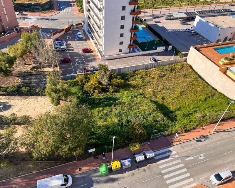 Tontti myytävänä paikassa Guardamar del Segura - 790 000 € (Ref: 9685640)