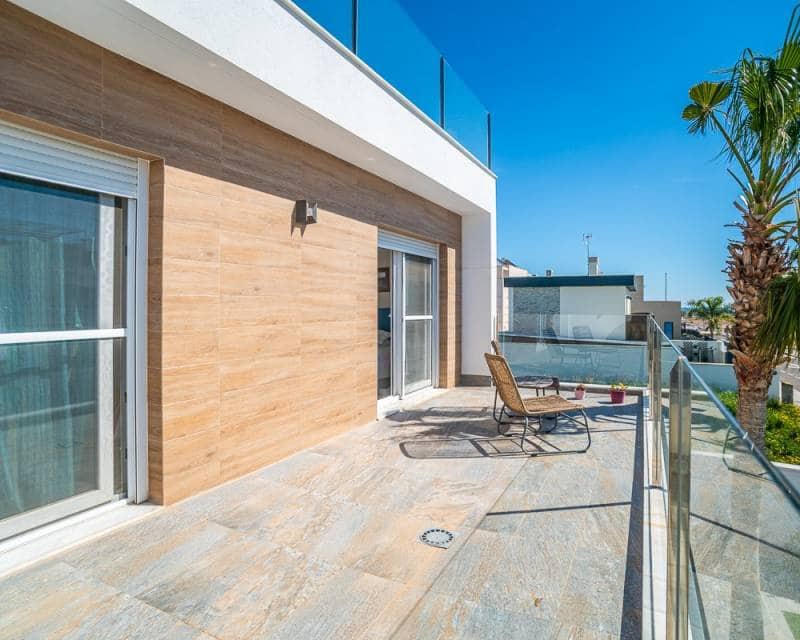 3 soveværelse Semi-Rækkehus til salg i Pilar de la Horadada med garage - € 450.000 (Ref: 9687551)