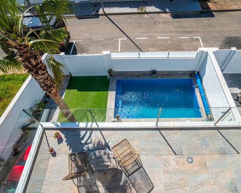 3 soveværelse Semi-Rækkehus til salg i Pilar de la Horadada med garage - € 450.000 (Ref: 9687551)