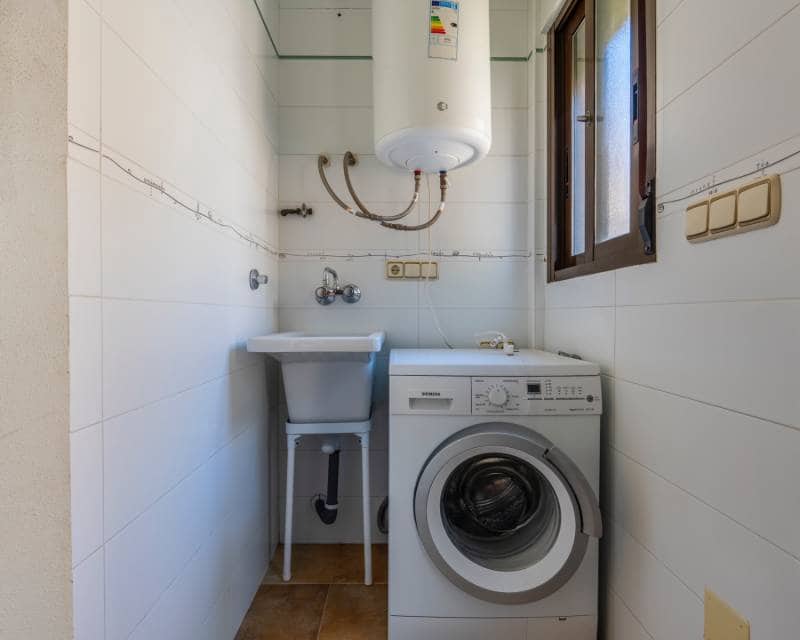 6 soverom Villa til salgs i Villamartin med svømmebasseng garasje - € 365 000 (Ref: 9687675)