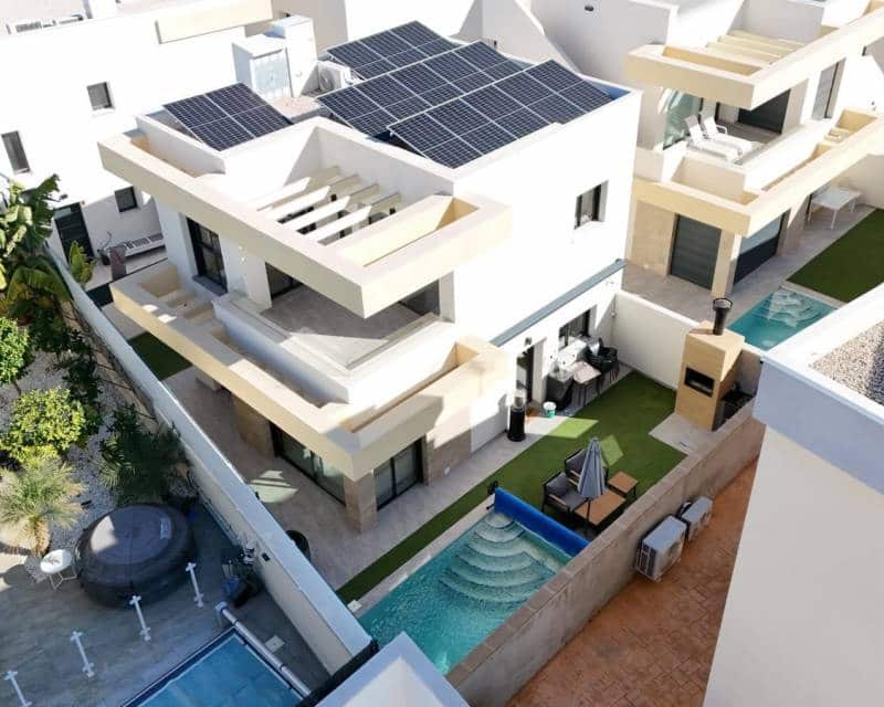 3 bedroom Villa for sale in Los Montesinos with pool garage - € 449,000 (Ref: 9691480)