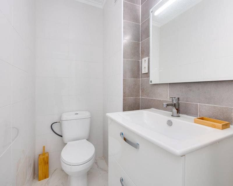 3 soverom Penthouse til salgs i Torrevieja med svømmebasseng - € 269 900 (Ref: 9708197)