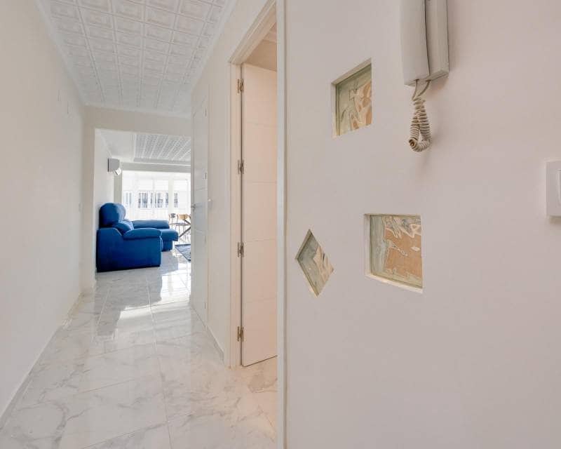 3 soverom Penthouse til salgs i Torrevieja med svømmebasseng - € 269 900 (Ref: 9708197)