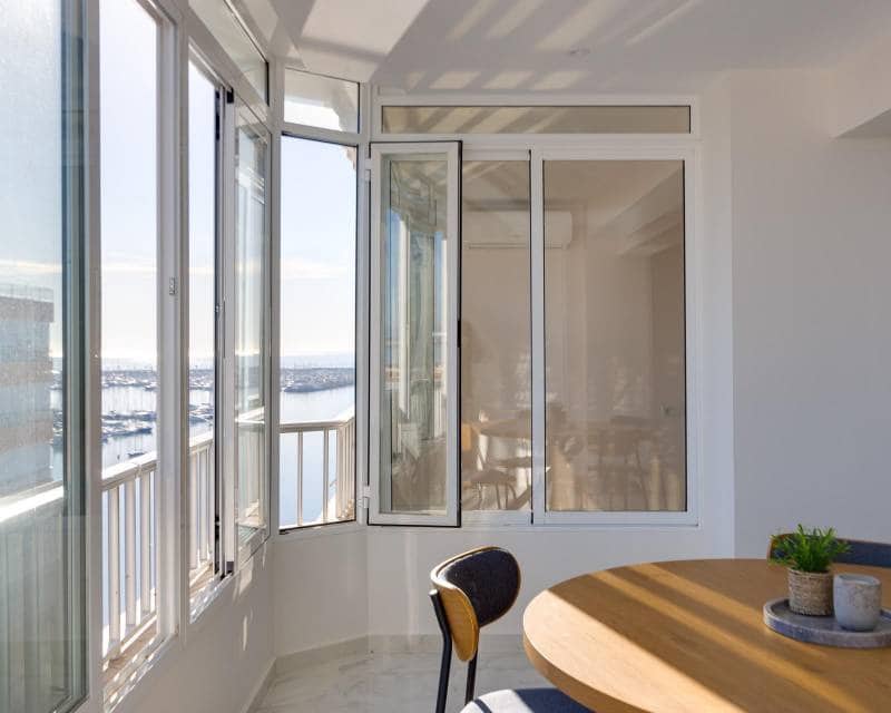 3 soverom Penthouse til salgs i Torrevieja med svømmebasseng - € 269 900 (Ref: 9708197)