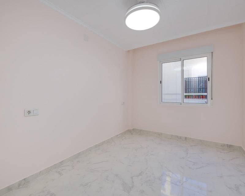 3 soverom Penthouse til salgs i Torrevieja med svømmebasseng - € 269 900 (Ref: 9708197)