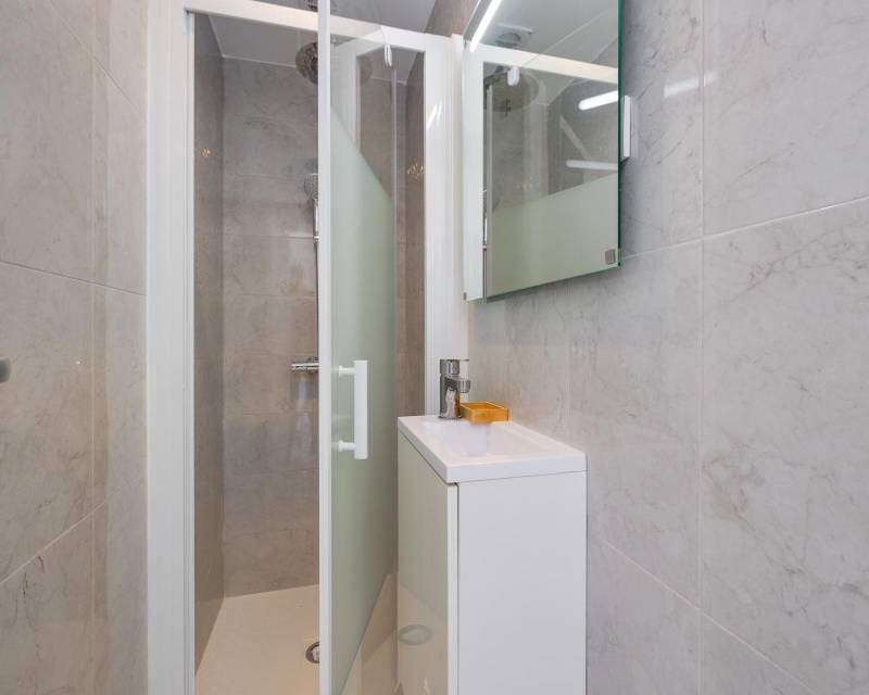 3 soverom Penthouse til salgs i Torrevieja med svømmebasseng - € 269 900 (Ref: 9708197)