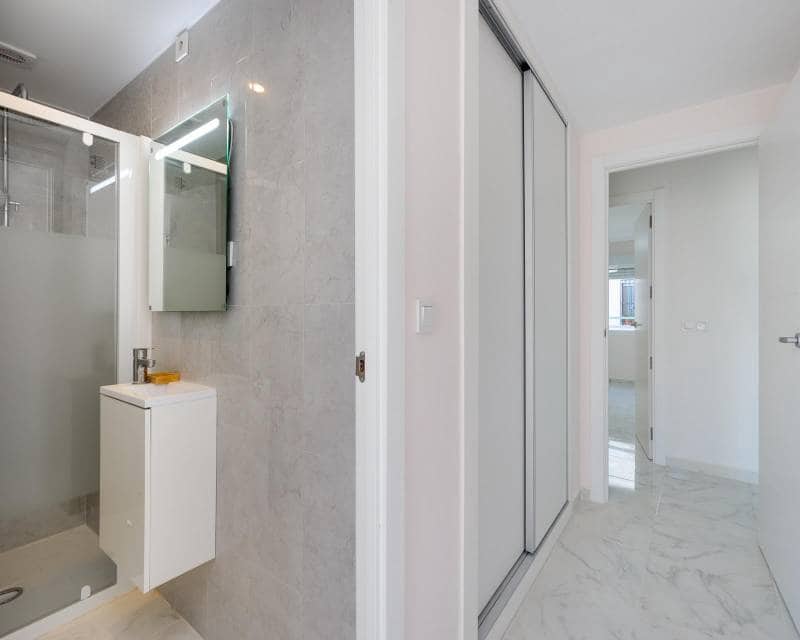 3 soverom Penthouse til salgs i Torrevieja med svømmebasseng - € 269 900 (Ref: 9708197)