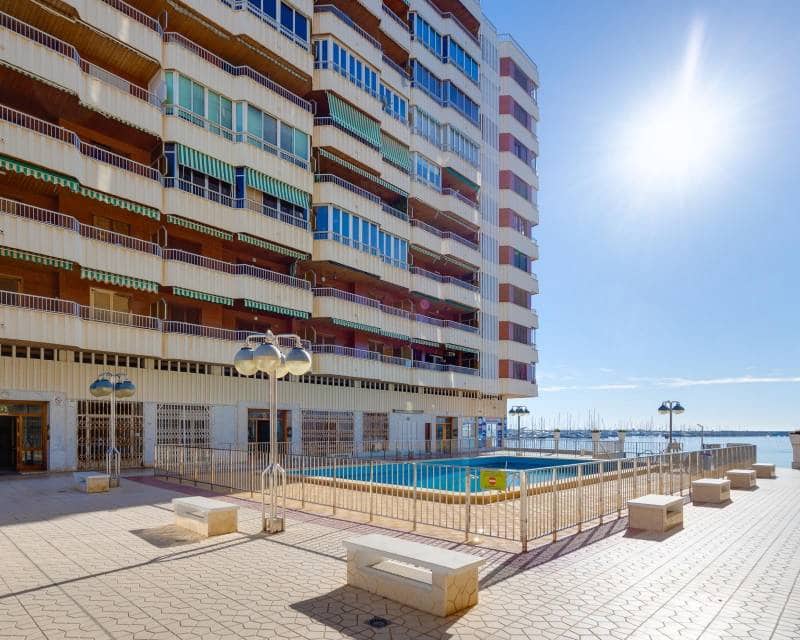 3 soverom Penthouse til salgs i Torrevieja med svømmebasseng - € 269 900 (Ref: 9708197)