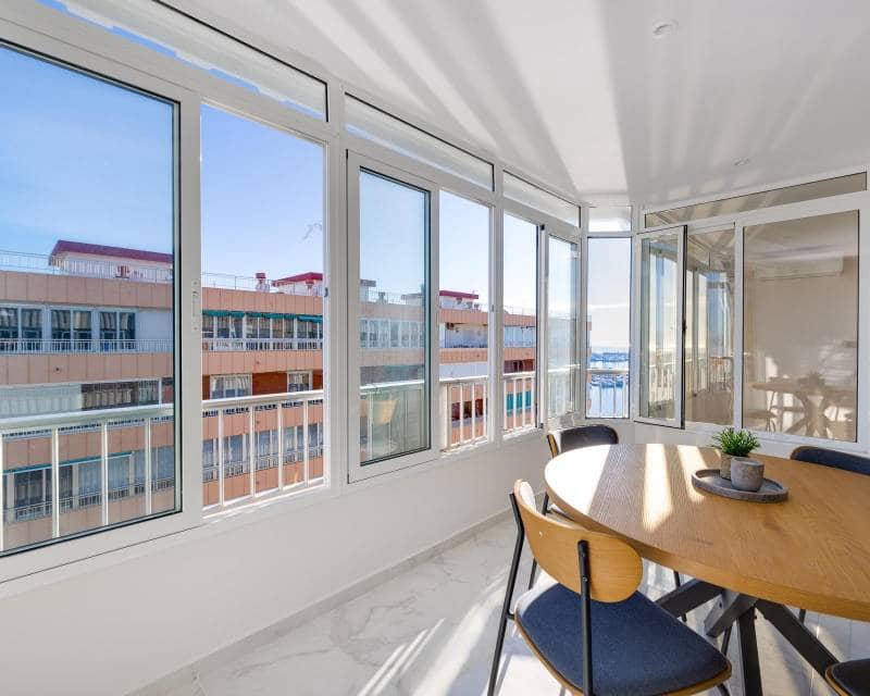 3 soverom Penthouse til salgs i Torrevieja med svømmebasseng - € 269 900 (Ref: 9708197)