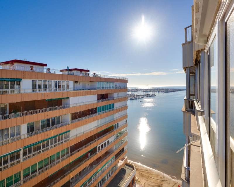 3 soverom Penthouse til salgs i Torrevieja med svømmebasseng - € 269 900 (Ref: 9708197)