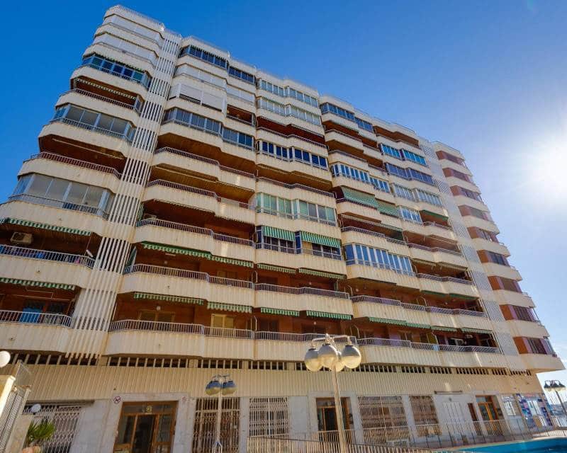 3 soverom Penthouse til salgs i Torrevieja med svømmebasseng - € 269 900 (Ref: 9708197)