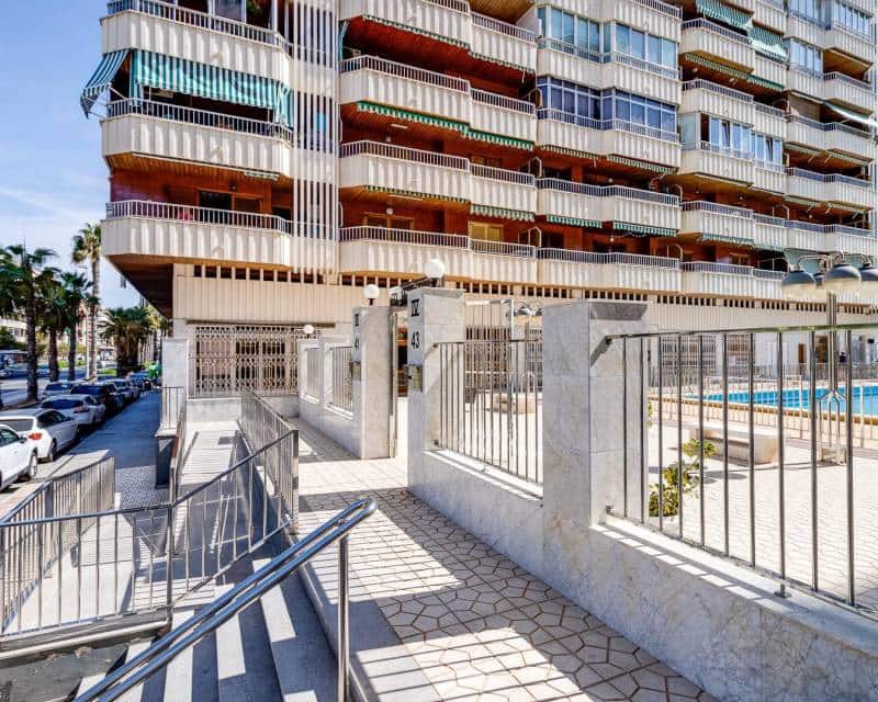 3 soverom Penthouse til salgs i Torrevieja med svømmebasseng - € 269 900 (Ref: 9708197)