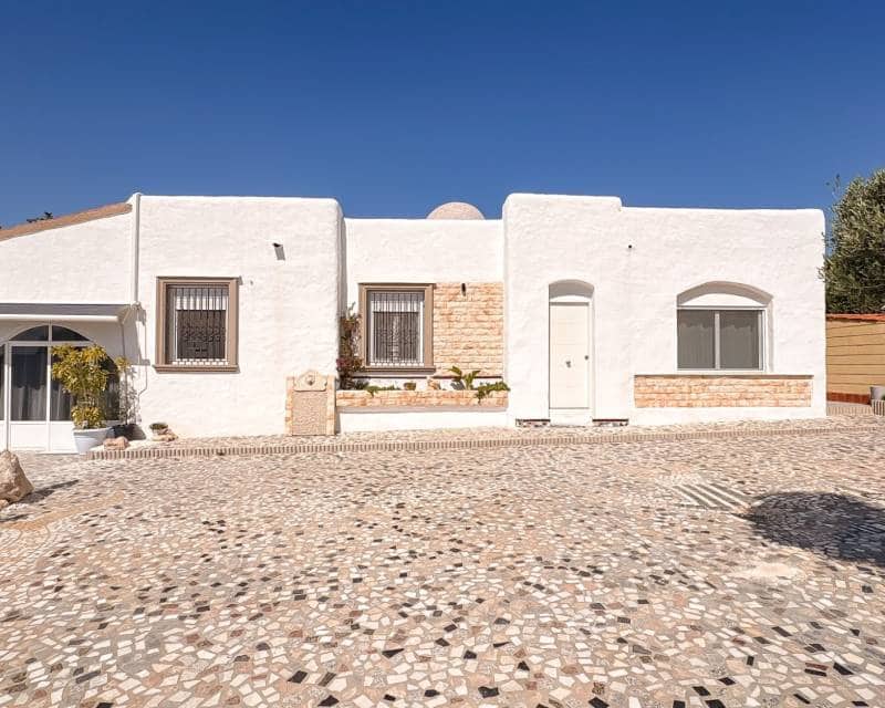 Chalet de 4 habitaciones en Ciudad Quesada en venta con piscina garaje - 415.000 € (Ref: 9713904)