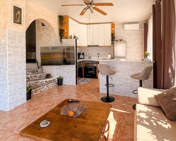 Chalet de 4 habitaciones en Ciudad Quesada, Rojales en venta con piscina garaje - 415.000 € (Ref: 9713904)