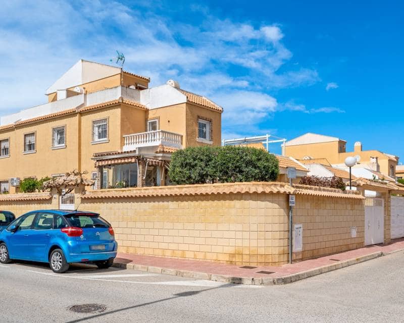 3 slaapkamer Halfvrijstaande villa te koop in Ciudad Quesada met zwembad garage - € 269.000 (Ref: 9715713)