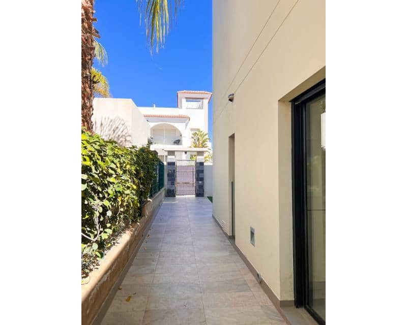 3 sovrum Villa till salu i Rojales med pool garage - 459 000 € (Ref: 9720497)