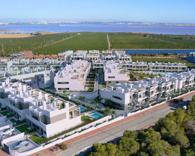 2 Zimmer Haus zu verkaufen in Torrevieja mit Pool Garage - 330.000 € (Ref: 9720616)