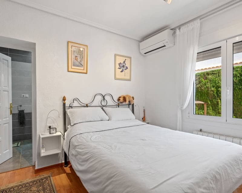 3 slaapkamer Villa te koop in Ciudad Quesada met zwembad garage - € 495.000 (Ref: 9723551)