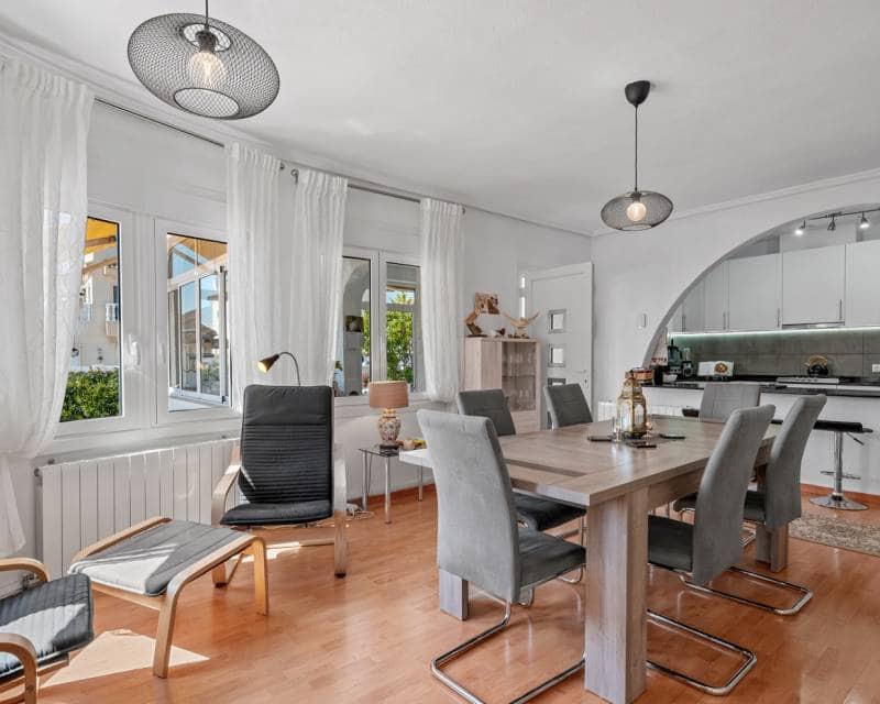 3 slaapkamer Villa te koop in Ciudad Quesada met zwembad garage - € 495.000 (Ref: 9723551)