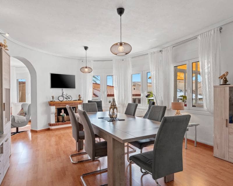 3 slaapkamer Villa te koop in Ciudad Quesada met zwembad garage - € 495.000 (Ref: 9723551)