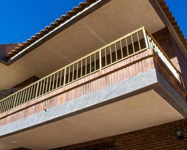 Adosado de 5 habitaciones en Torre de la Horadada, Pilar de la Horadada en venta con garaje - 360.000 € (Ref: 9737306)