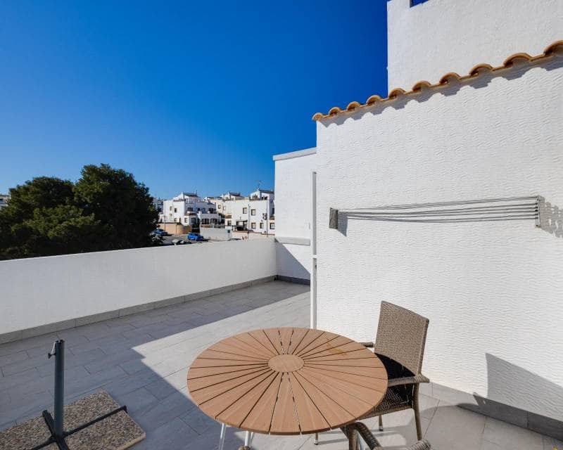 3 bedroom Terraced Villa for sale in Los Altos with pool garage - € 265,000 (Ref: 9739290)