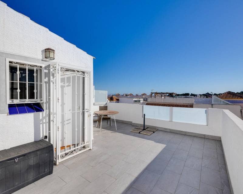 3 bedroom Terraced Villa for sale in Los Altos with pool garage - € 265,000 (Ref: 9739290)