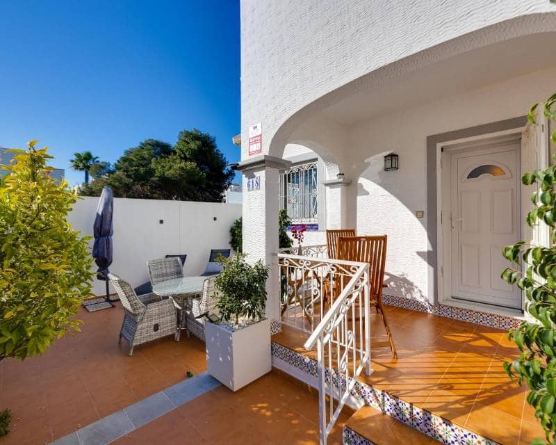 3 bedroom Terraced Villa for sale in Los Altos with pool garage - € 265,000 (Ref: 9739290)