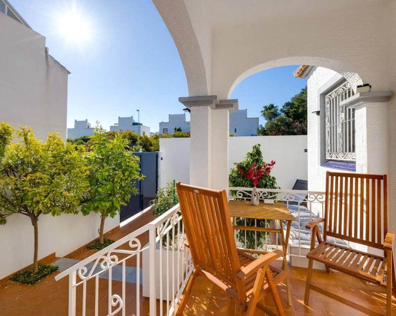 3 bedroom Terraced Villa for sale in Los Altos with pool garage - € 265,000 (Ref: 9739290)