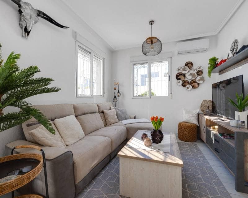 3 bedroom Terraced Villa for sale in Los Altos with pool garage - € 265,000 (Ref: 9739290)