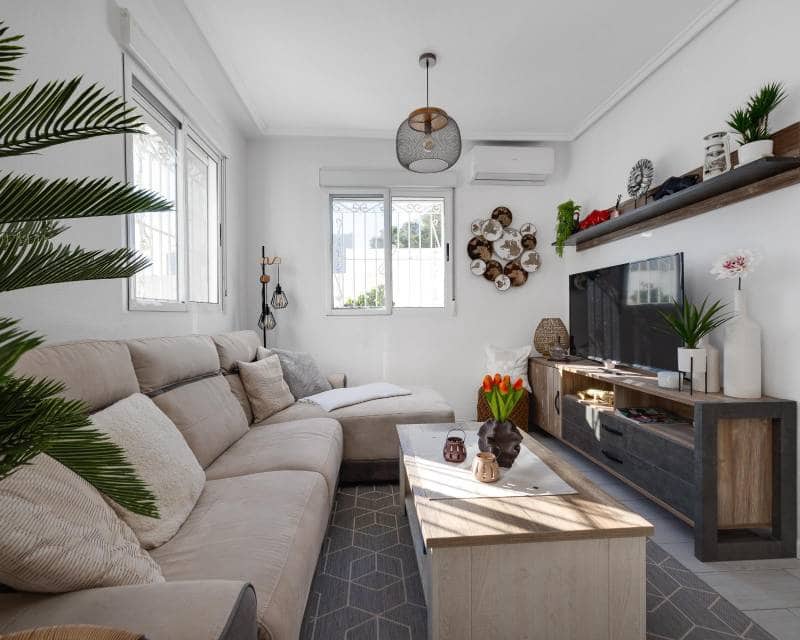 3 bedroom Terraced Villa for sale in Los Altos with pool garage - € 265,000 (Ref: 9739290)