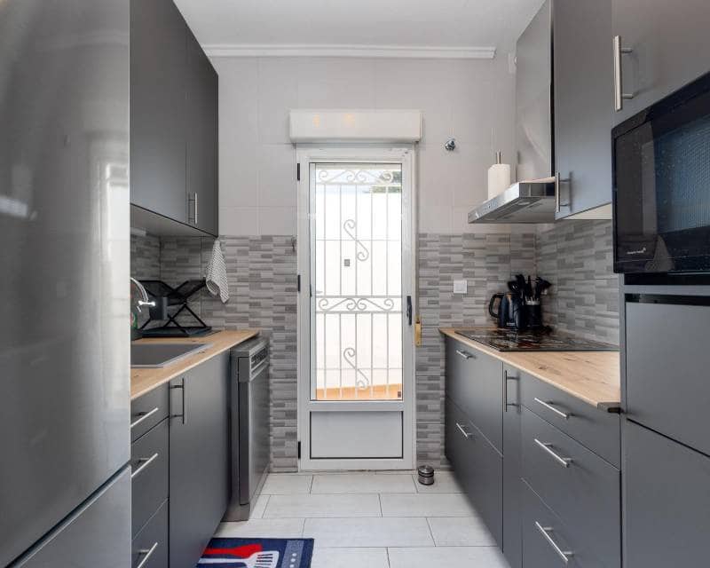 3 bedroom Terraced Villa for sale in Los Altos with pool garage - € 265,000 (Ref: 9739290)