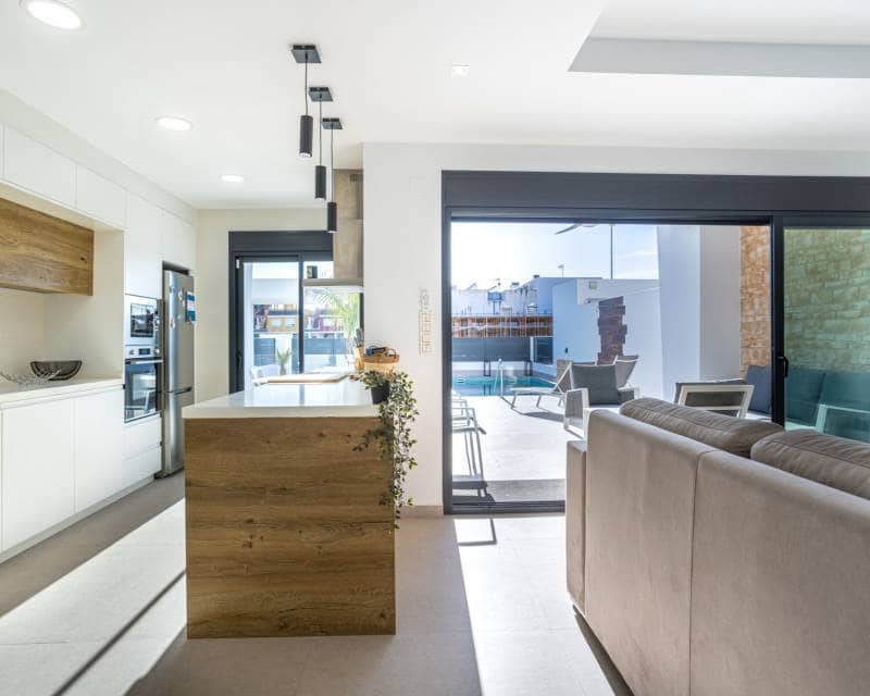 Chalet de 4 habitaciones en Dolores en venta con piscina - 410.000 € (Ref: 9740112)