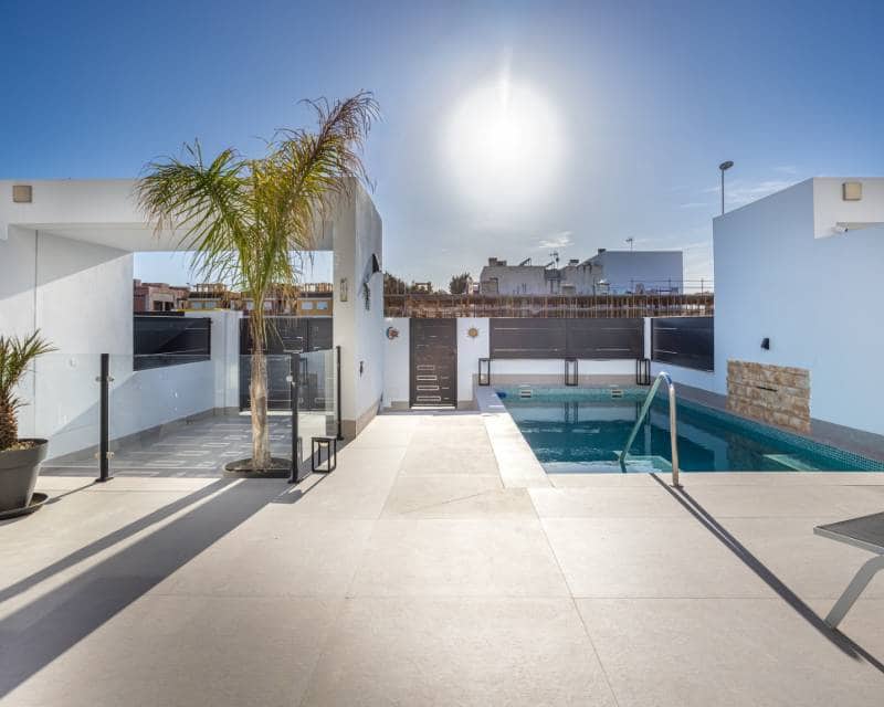 Chalet de 4 habitaciones en Dolores en venta con piscina - 410.000 € (Ref: 9740112)