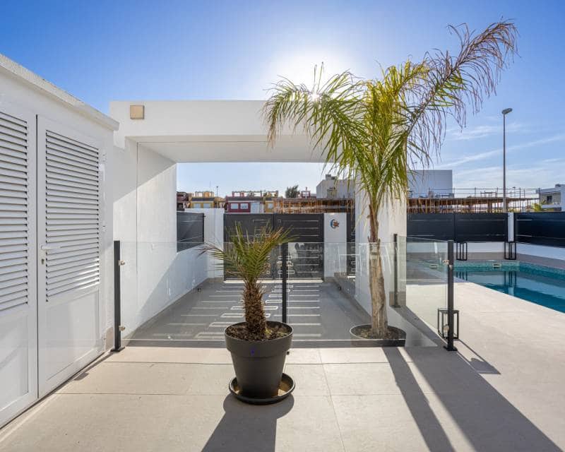 Chalet de 4 habitaciones en Dolores en venta con piscina - 410.000 € (Ref: 9740112)