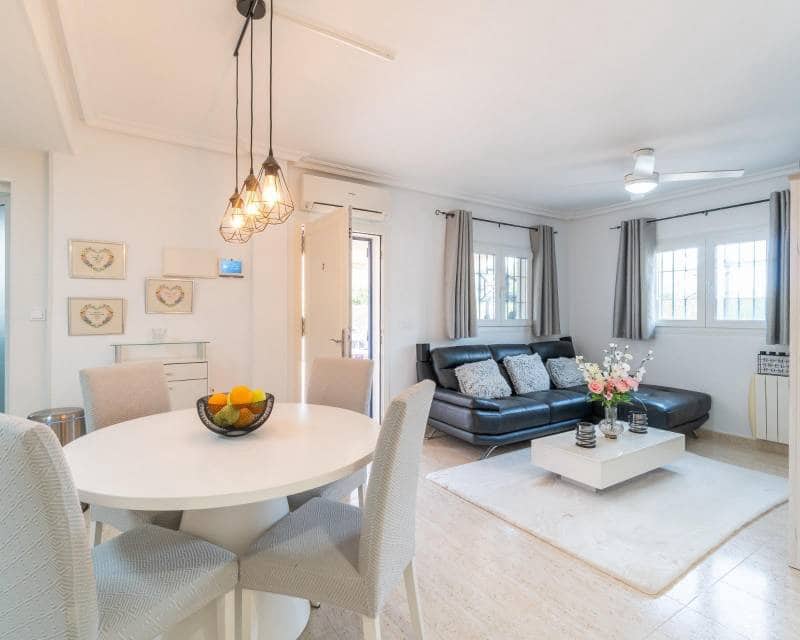 3 chambre Villa/Maison Semi-Mitoyenne à vendre à Orihuela Costa avec piscine - 279 000 € (Ref: 9776959)