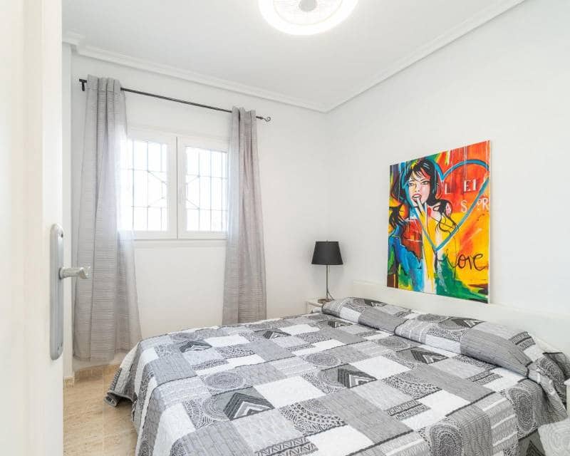 3 chambre Villa/Maison Semi-Mitoyenne à vendre à Orihuela Costa avec piscine - 279 000 € (Ref: 9776959)