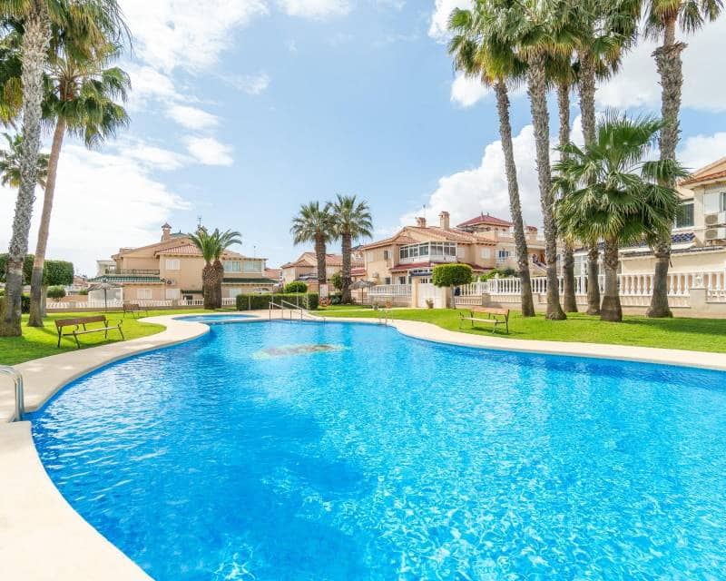 3 chambre Villa/Maison Semi-Mitoyenne à vendre à Orihuela Costa avec piscine - 279 000 € (Ref: 9776959)