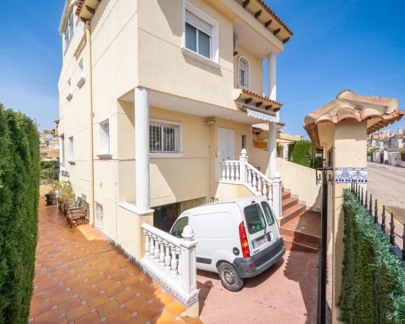 4 slaapkamer Halfvrijstaande villa te koop in El Moncayo met zwembad garage - € 395.000 (Ref: 9778712)