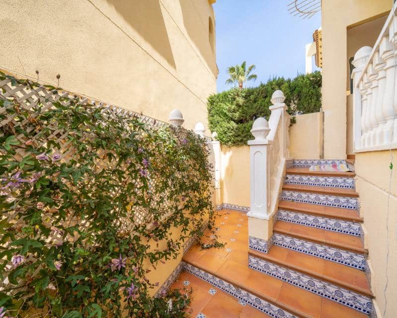 4 slaapkamer Halfvrijstaande villa te koop in El Moncayo met zwembad garage - € 395.000 (Ref: 9778712)