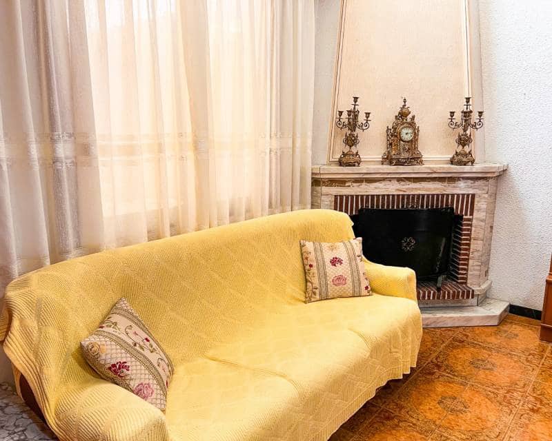 5 bedroom Terraced Villa for sale in Guardamar del Segura with garage - € 380,000 (Ref: 9779105)