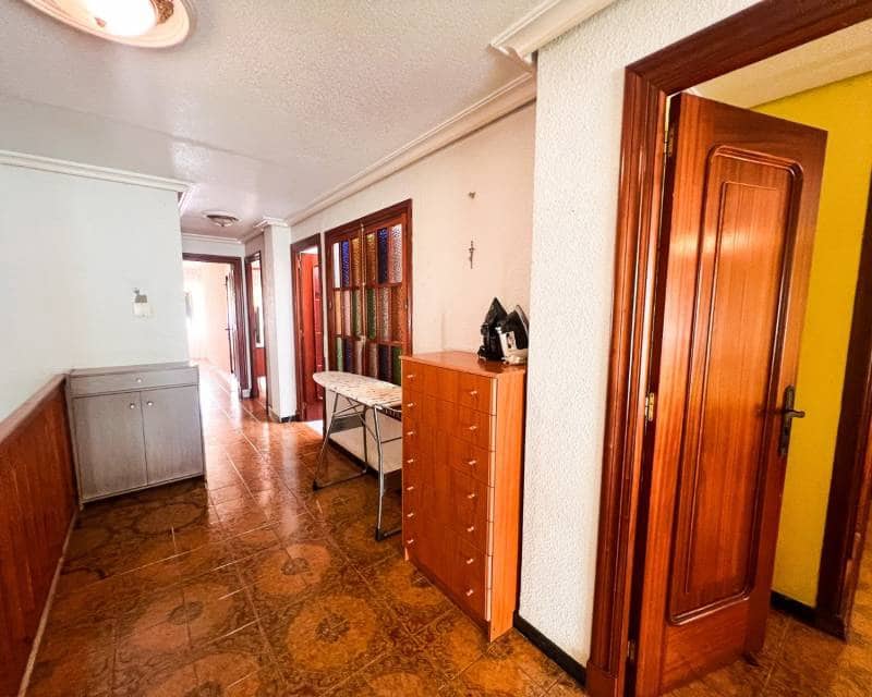 5 bedroom Terraced Villa for sale in Guardamar del Segura with garage - € 380,000 (Ref: 9779105)