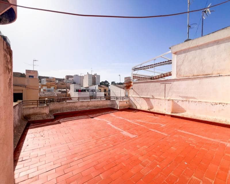 5 bedroom Terraced Villa for sale in Guardamar del Segura with garage - € 380,000 (Ref: 9779105)
