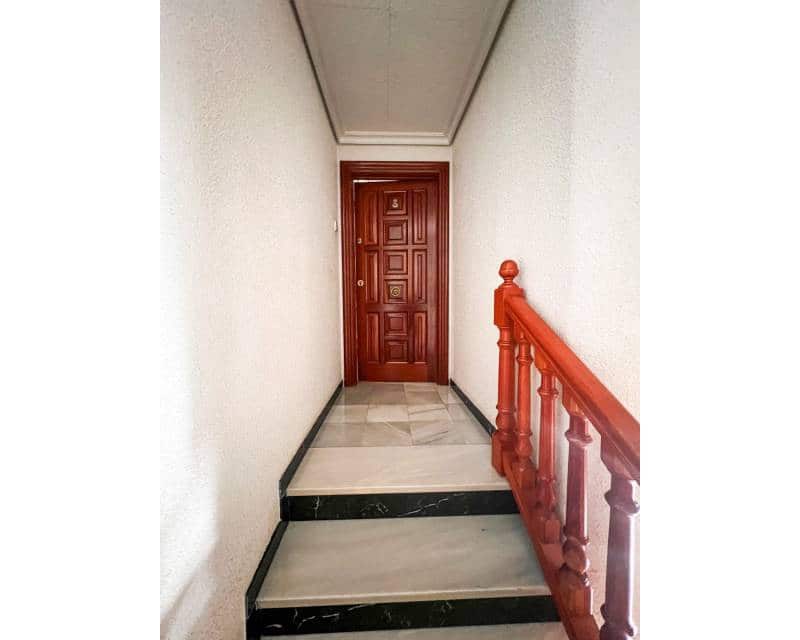 5 bedroom Terraced Villa for sale in Guardamar del Segura with garage - € 380,000 (Ref: 9779105)