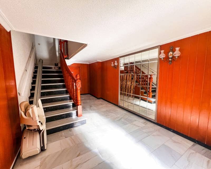 5 bedroom Terraced Villa for sale in Guardamar del Segura with garage - € 380,000 (Ref: 9779105)