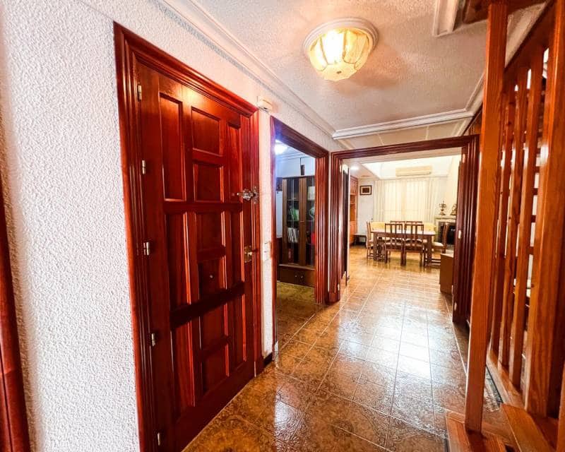 5 bedroom Terraced Villa for sale in Guardamar del Segura with garage - € 380,000 (Ref: 9779105)